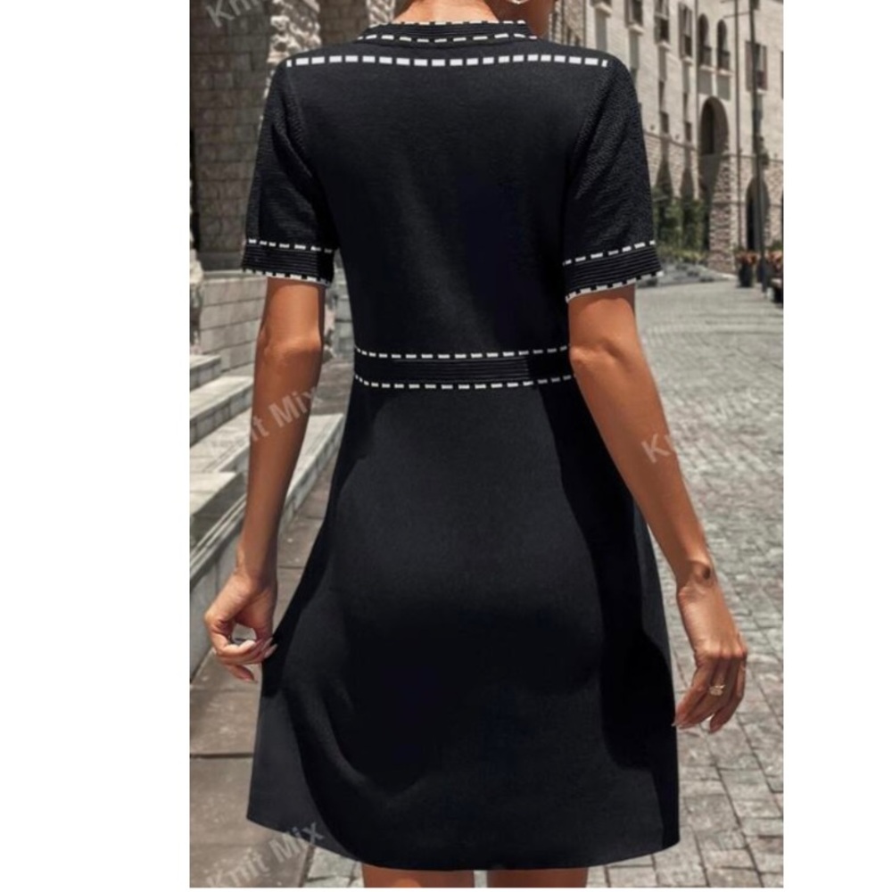 SALE🎈NWOT BEAUTIFUL KNIT DRESS WITH WHITE STITCHING AND UNIQUE BUTTONS! - Picture 3 of 10